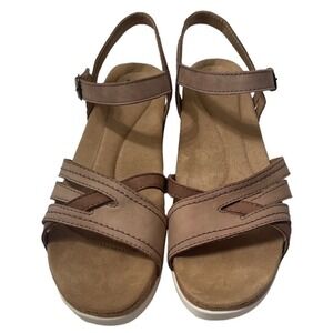 Earth Origins Sandals Tan & Brown Wedge            Size 9M NWOT